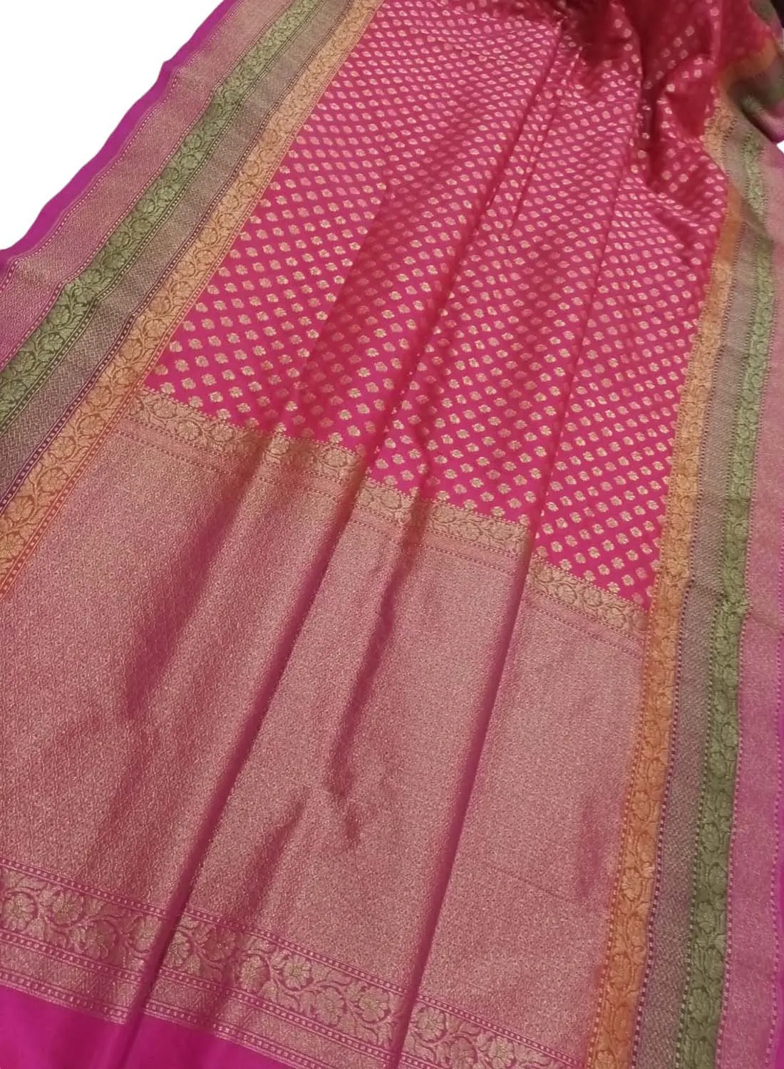 Elegant Pink Banarasi Silk Saree: A Timeless Classic