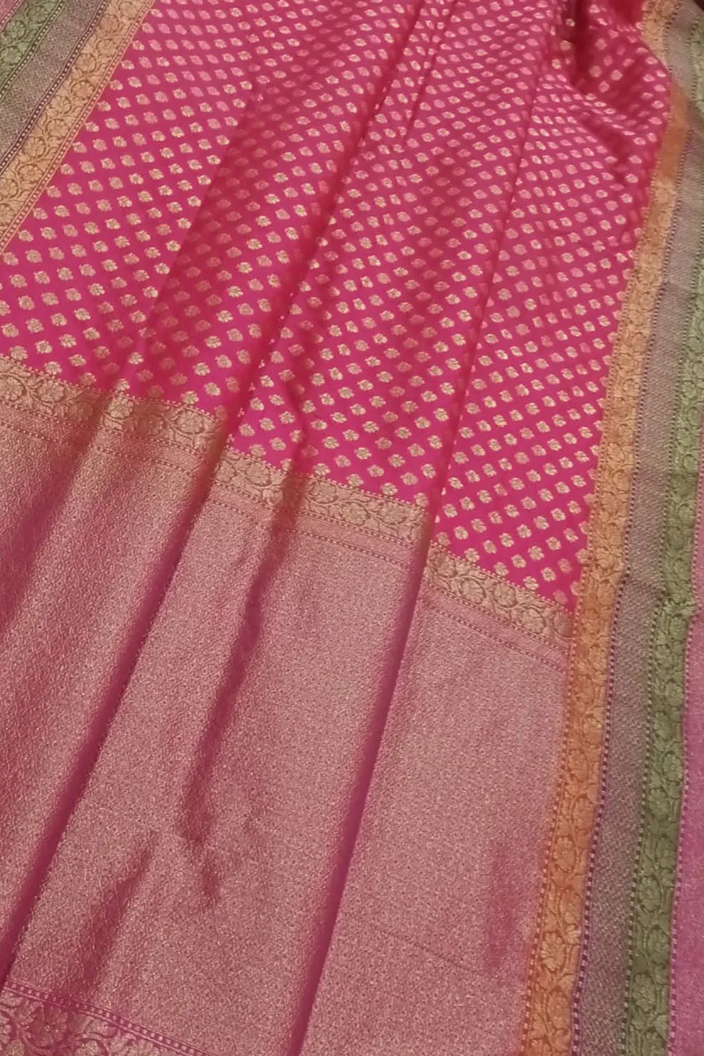 Elegant Pink Banarasi Silk Saree: A Timeless Classic