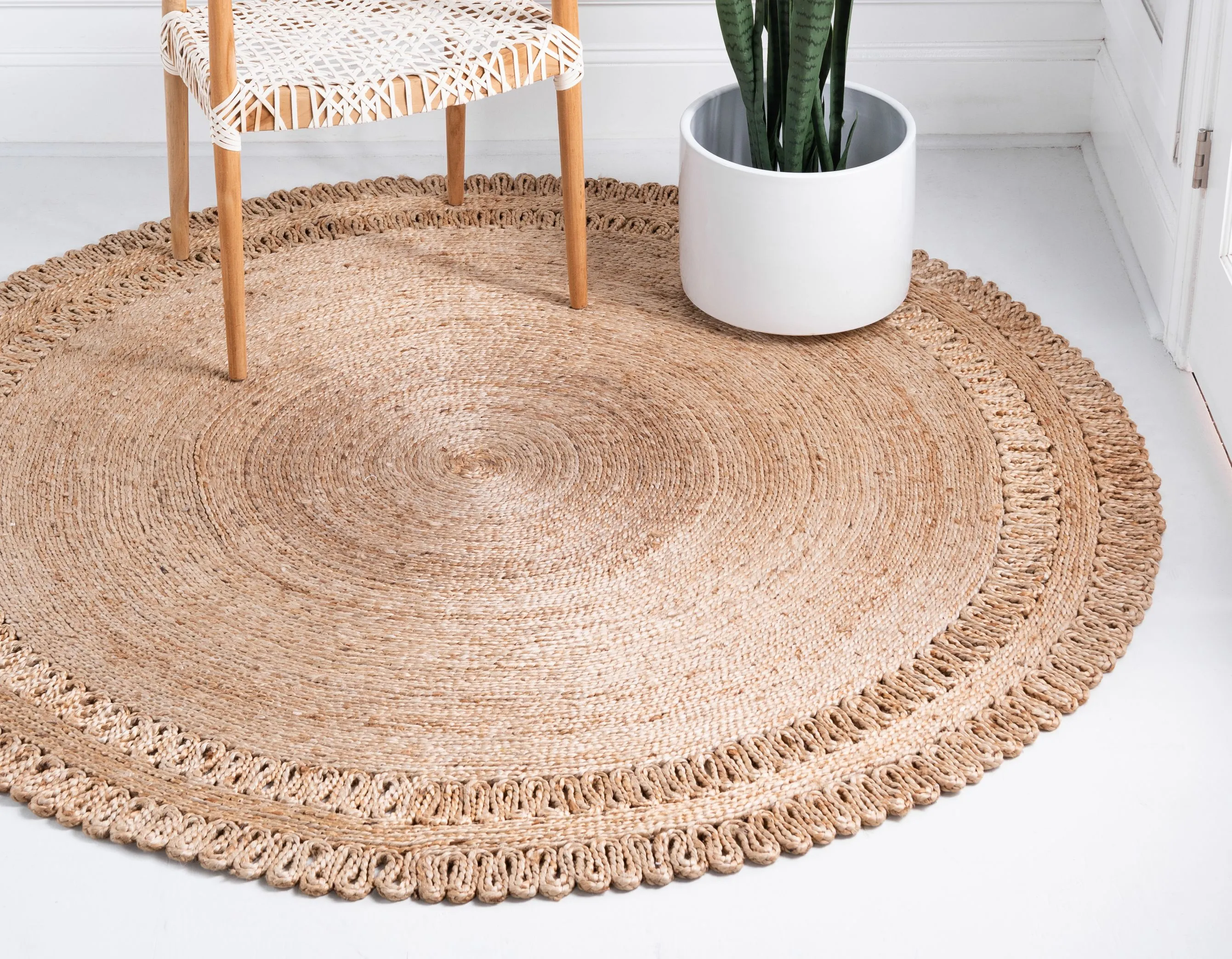 Floral Braided Jute Rug