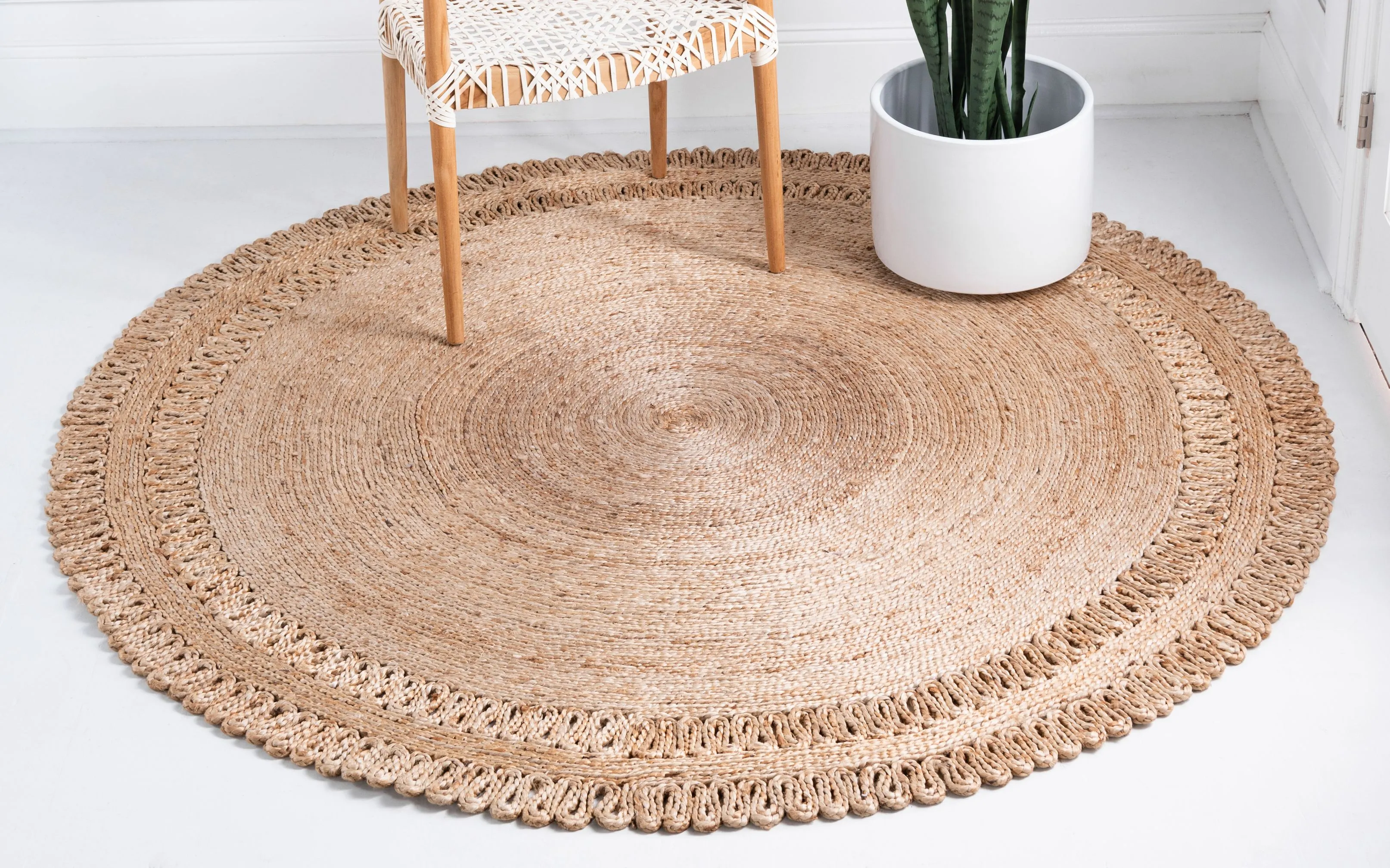 Floral Braided Jute Rug