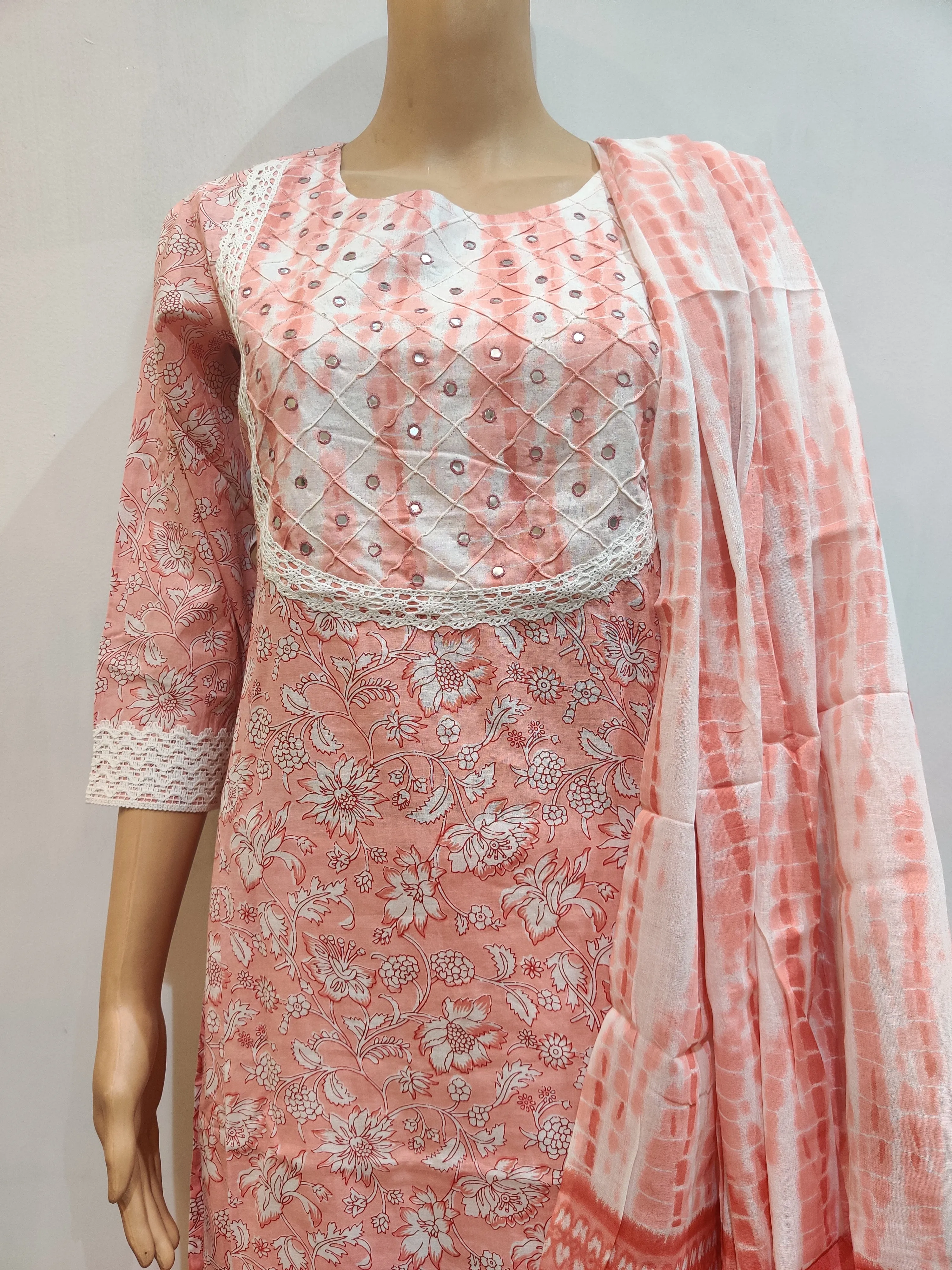 Impatiens Kurta pant with dupatta