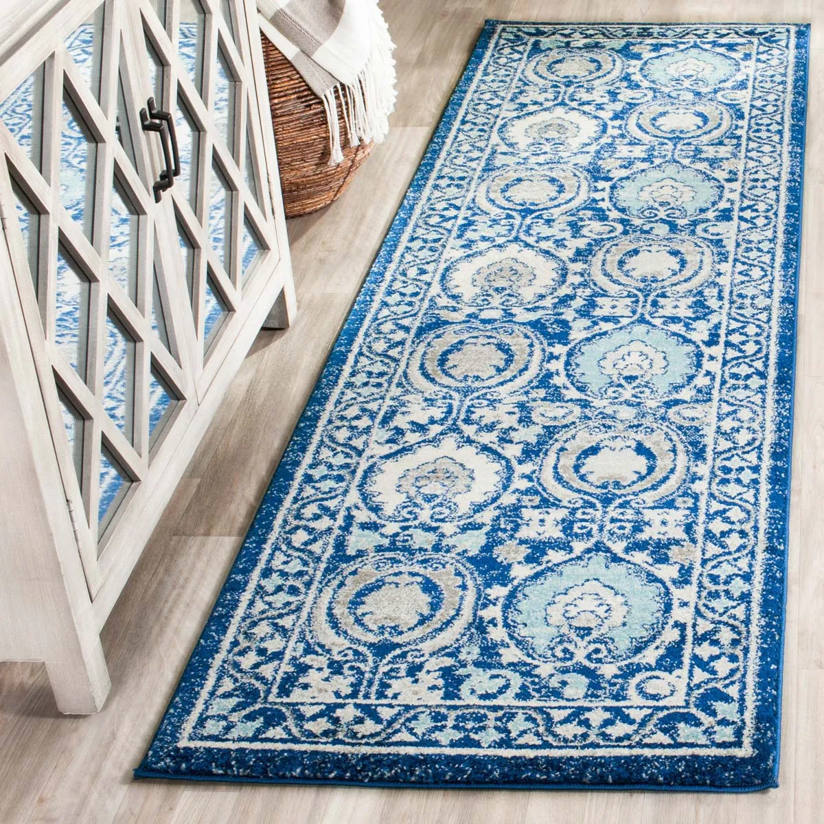 Safavieh Evoke 251 Rug, EVK251